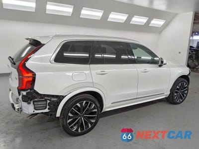Trzecie zdjęcie samochodu z tyłu: 2025 VOLVO XC90 ULTRA VIN:YV4H60PG1S1372204 - miniatura