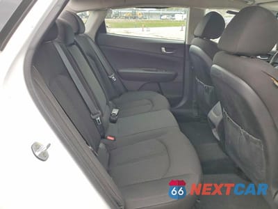 Zdjęcie 10 z 12 samochodu: 2018 KIA OPTIMA LX VIN:5XXGT4L38JG204872 - miniatura