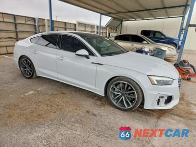 Czwarte zdjęcie samochodu z boku: 2024 AUDI A5 PREMIUM PLUS 45 VIN:WAUFACF59RA117642 - miniatura