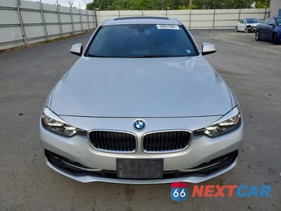 Piąte zdjęcie samochodu w środku: 2017 BMW 330 I VIN:WBA8B9C53HK884747 - miniatura