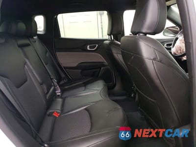 Zdjęcie 11 z 14 samochodu: 2025 JEEP COMPASS LATITUDE VIN:3C4NJDBN2ST598214 - miniatura