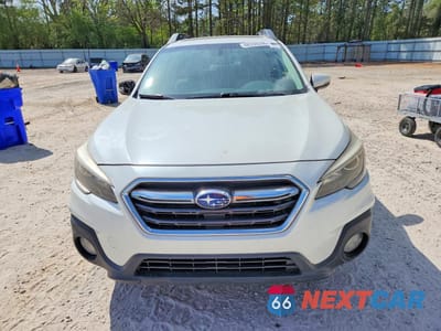 Piąte zdjęcie samochodu w środku: 2018 SUBARU OUTBACK 2.5I PREMIUM VIN:4S4BSAHC3J3230358 - miniatura