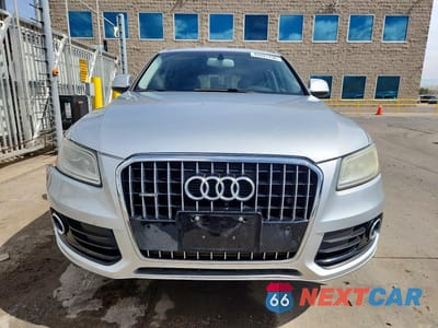 Piąte zdjęcie samochodu w środku: 2013 AUDI Q5 PREMIUM PLUS VIN:WA1LFAFP9DA044482 - miniatura