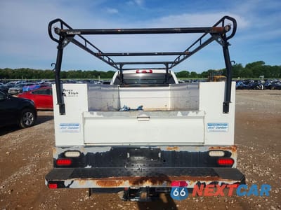 Zdjęcie 6 z 12 samochodu: 2015 CHEVROLET SILVERADO C2500 HEAVY DUTY VIN:1GB2CUEG9FZ521109 - miniatura