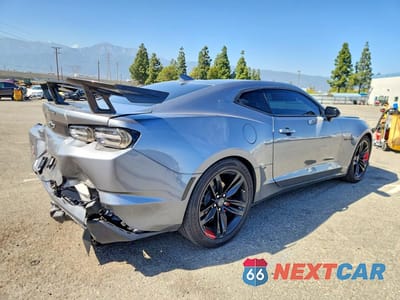 Trzecie zdjęcie samochodu z tyłu: 2022 CHEVROLET CAMARO LT1 VIN:1G1FF1R74N0109026 - miniatura