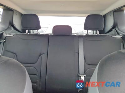 Zdjęcie 10 z 12 samochodu: 2017 JEEP RENEGADE LATITUDE VIN:ZACCJBBB7HPE65725 - miniatura