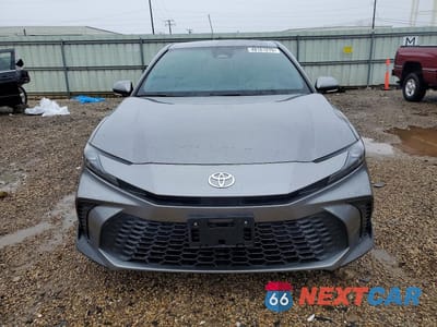 Piąte zdjęcie samochodu w środku: 2025 TOYOTA CAMRY SE VIN:4T1DAACK7SU591467 - miniatura
