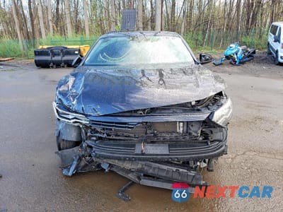 Piąte zdjęcie samochodu w środku: 2023 VOLKSWAGEN JETTA SPORT VIN:3VWBM7BU6PM007156 - miniatura