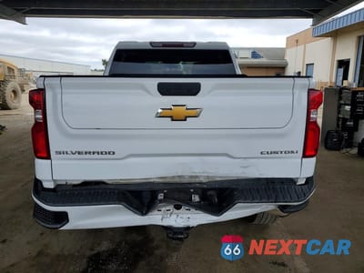 Zdjęcie 6 z 11 samochodu: 2021 CHEVROLET SILVERADO C1500 CUSTOM VIN:3GCPWBEK0MG264744 - miniatura