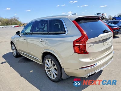 Drugie zdjęcie samochodu z przodu: 2016 VOLVO XC90 T6 VIN:YV4A22PLXG1062839 - miniatura