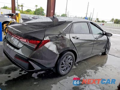 Trzecie zdjęcie samochodu z tyłu: 2024 HYUNDAI ELANTRA SEL VIN:KMHLM4DG0RU749186 - miniatura