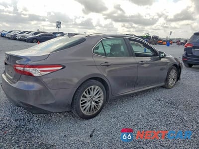 Trzecie zdjęcie samochodu z tyłu: 2019 TOYOTA CAMRY HYBRID XLE VIN:4T1B21HK9KU516279 - miniatura