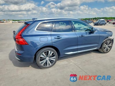 Trzecie zdjęcie samochodu z tyłu: 2022 VOLVO XC60 B6 INSCRIPTION VIN:YV4062RL2N1049982 - miniatura