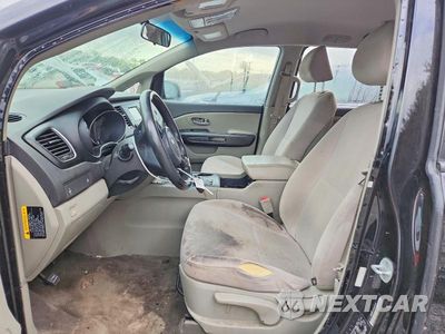 Zdjęcie 7 z 14 samochodu: 2017 KIA SEDONA L VIN:KNDMA5C10H6302431 - miniatura