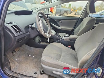 Zdjęcie 7 z 12 samochodu: 2014 TOYOTA PRIUS TWO VIN:JTDKN3DU0E1742232 - miniatura