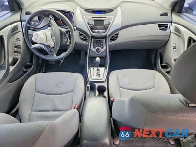 Zdjęcie 8 z 13 samochodu: 2013 HYUNDAI ELANTRA GLS VIN:KMHDH4AE7DU811428 - miniatura