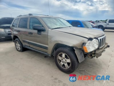 Czwarte zdjęcie samochodu z boku: 2005 JEEP GRAND CHEROKEE LAREDO VIN:1J4GR48K05C501908 - miniatura