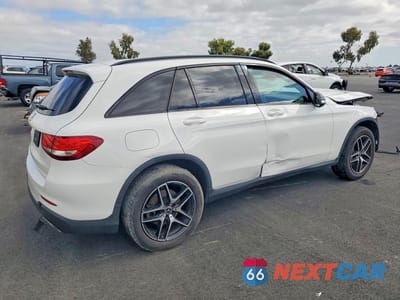 Trzecie zdjęcie samochodu z tyłu: 2019 MERCEDES-BENZ GLC 300 VIN:WDC0G4JB7KV138931 - miniatura