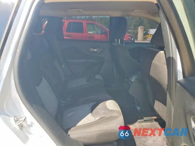 Zdjęcie 10 z 12 samochodu: 2017 JEEP CHEROKEE SPORT VIN:1C4PJLAB0HW502562 - miniatura