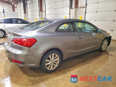 Trzecie zdjęcie samochodu z tyłu: 2014 KIA FORTE KOUP EX VIN:KNAFX6A89E5205451 - miniatura