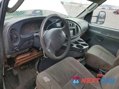 Zdjęcie 8 z 13 samochodu: 2006 FORD E350 BOX TRUCK VIN:1FDSE35L96DA14667 - miniatura