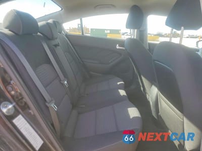 Zdjęcie 10 z 12 samochodu: 2017 KIA FORTE LX VIN:3KPFL4A71HE007692 - miniatura