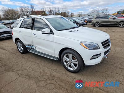 Czwarte zdjęcie samochodu z boku: 2015 MERCEDES-BENZ ML 350 4MATIC VIN:4JGDA5HB8FA489943 - miniatura