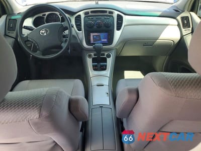 Zdjęcie 8 z 12 samochodu: 2005 TOYOTA HIGHLANDER LIMITED VIN:JTEGP21A150074219 - miniatura