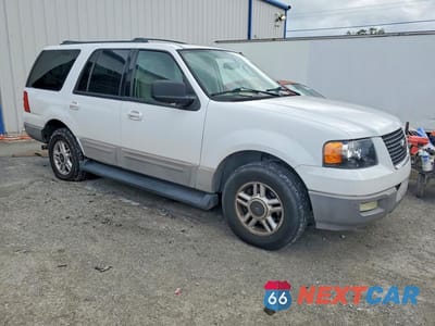 Czwarte zdjęcie samochodu z boku: 2003 FORD EXPEDITION XLT VIN:1FMFU15L43LB36461 - miniatura