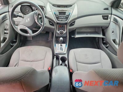 Zdjęcie 8 z 12 samochodu: 2013 HYUNDAI ELANTRA GLS VIN:KMHDH4AE0DU995711 - miniatura