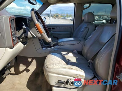 Zdjęcie 7 z 13 samochodu: 2005 CADILLAC ESCALADE ESV VIN:3GYFK66N95G183339 - miniatura