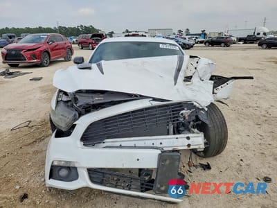 Piąte zdjęcie samochodu w środku: 2016 FORD MUSTANG GT VIN:1FA6P8CF3G5298955 - miniatura