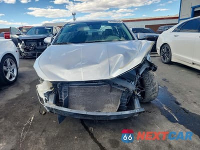 Piąte zdjęcie samochodu w środku: 2020 HYUNDAI ELANTRA LIMITED VIN:KMHD84LF9LU929548 - miniatura