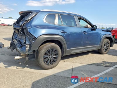 Trzecie zdjęcie samochodu z tyłu: 2025 MAZDA CX-50 PREFERRED VIN:7MMVABBM5SN339213 - miniatura