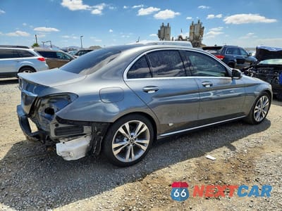 Trzecie zdjęcie samochodu z tyłu: 2017 MERCEDES-BENZ C 300 VIN:55SWF4JB9HU232835 - miniatura