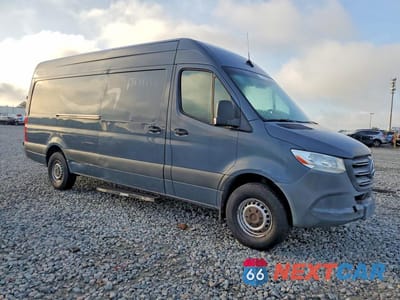 Czwarte zdjęcie samochodu z boku: 2019 MERCEDES-BENZ SPRINTER 2500 VIN:WD4PF1CD7KP125806 - miniatura