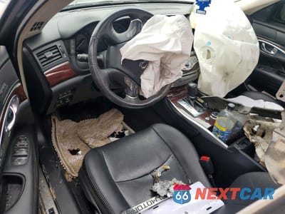 Zdjęcie 8 z 12 samochodu: 2016 INFINITI Q70L 3.7 VIN:JN1BY1PP2GM630554 - miniatura