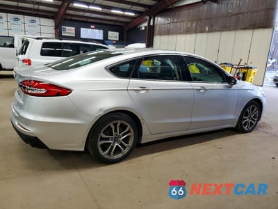 Trzecie zdjęcie samochodu z tyłu: 2019 FORD FUSION SEL VIN:3FA6P0CD0KR180464 - miniatura