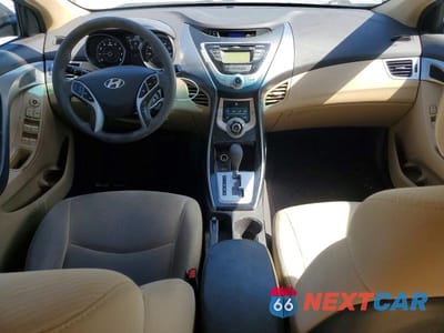 Zdjęcie 8 z 12 samochodu: 2012 HYUNDAI ELANTRA GLS VIN:5NPDH4AE0CH151178 - miniatura