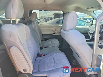 Zdjęcie 11 z 13 samochodu: 2022 TOYOTA SIENNA LE VIN:5TDKRKEC5NS094619 - miniatura