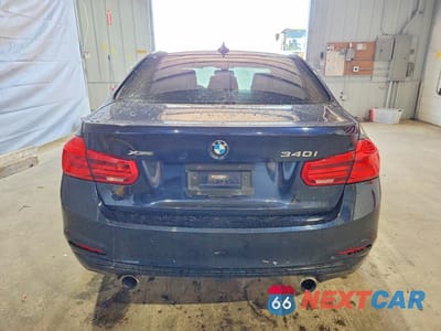 Zdjęcie 6 z 12 samochodu: 2016 BMW 340 XI VIN:WBA8B7C54GK703092 - miniatura