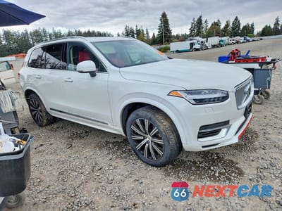 Czwarte zdjęcie samochodu z boku: 2022 VOLVO XC90 T8 RECHARGE INSCRIPTION VIN:YV4H600L6N1841184 - miniatura