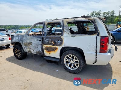 Drugie zdjęcie samochodu z przodu: 2010 CHEVROLET TAHOE K1500 LTZ VIN:1GNUKCE08AR268532 - miniatura