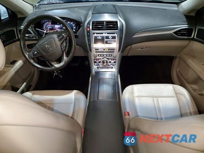 Zdjęcie 8 z 12 samochodu: 2018 LINCOLN MKZ PREMIERE VIN:3LN6L5A9XJR615924 - miniatura
