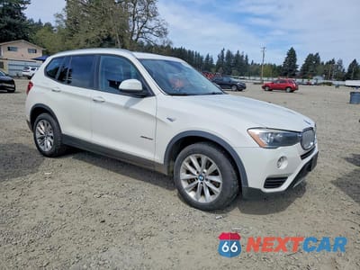 Czwarte zdjęcie samochodu z boku: 2017 BMW X3 SDRIVE28I VIN:5UXWZ7C57H0T44077 - miniatura
