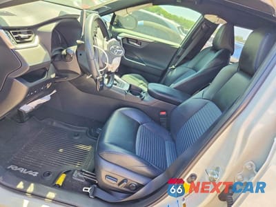 Zdjęcie 7 z 12 samochodu: 2019 TOYOTA RAV4 HYBRID XSE VIN:JTMEWRFV7KJ009822 - miniatura