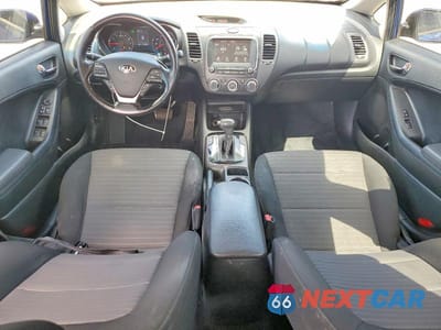 Zdjęcie 8 z 12 samochodu: 2018 KIA FORTE S VIN:3KPFL4A75JE196031 - miniatura
