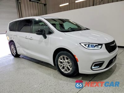 Czwarte zdjęcie samochodu z boku: 2026 CHRYSLER PACIFICA SELECT VIN:2C4RC1BG5TR172291 - miniatura