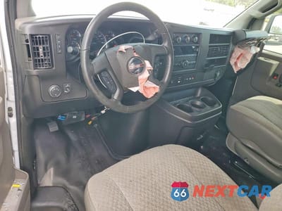 Zdjęcie 8 z 13 samochodu: 2023 GMC SAVANA 2500 EXT DELIVERY VAN VIN:1GTW7BFP9P1117683 - miniatura