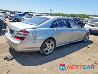 Trzecie zdjęcie samochodu z tyłu: 2007 MERCEDES-BENZ S 550 VIN:WDDNG71X27A115912 - miniatura